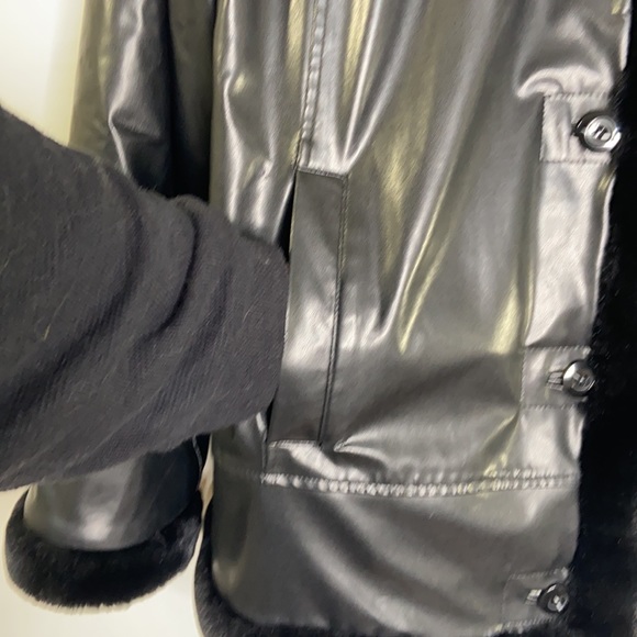 Outbrook | Y2K black vinyl and faux fur aviator jacket Size L - Picture 5 of 9